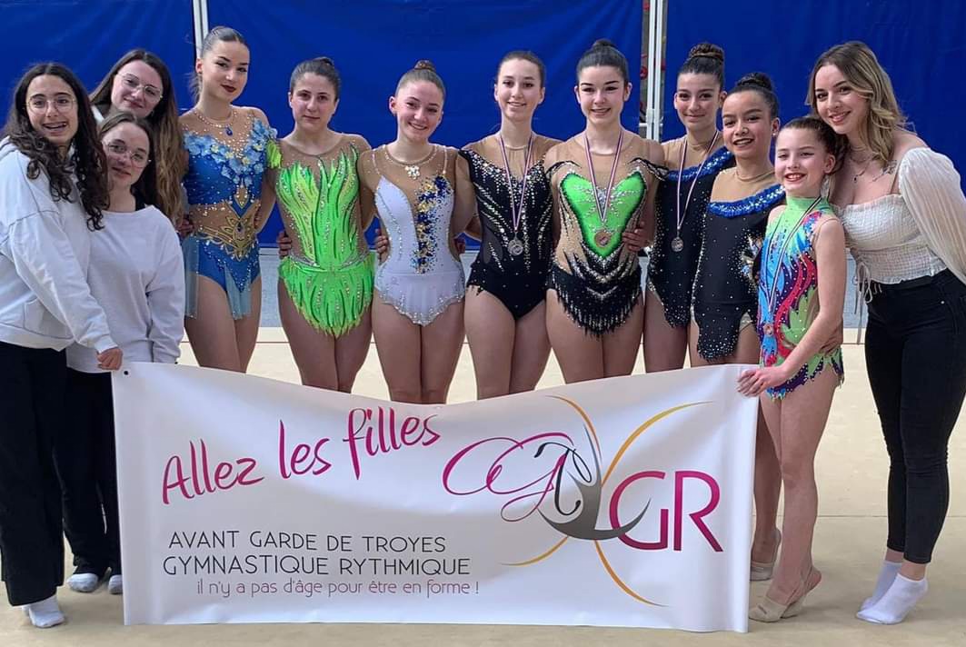 EST ECLAIR: Préparation aux Championnats Nationaux de GR